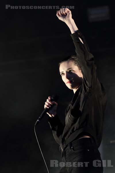 SAVAGES - 2015-08-16 - SAINT MALO - Fort de St Pere - Camille Berthomier